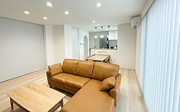 ワイケイホーム株式会社の施工事例「シンプルモダンなデザインに可愛さを取り入れた家」の画像