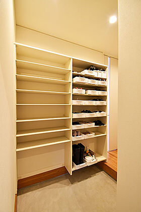 ワイケイホーム株式会社の施工事例「統一感の中に光るこだわり、ペットとの生活を楽しむ家」の画像7