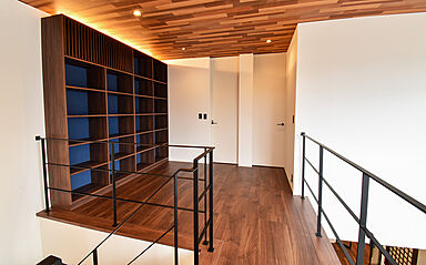 ワイケイホーム株式会社の施工事例「空間の凹凸と光でデザインされた、開放感のある家」の画像5