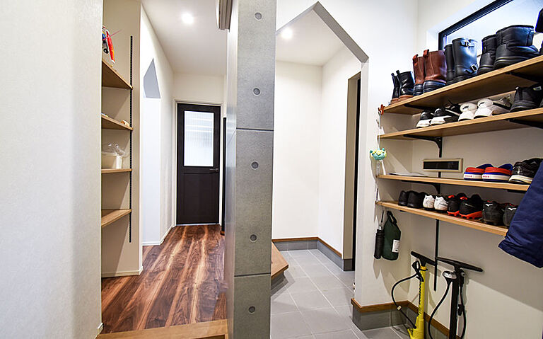 ワイケイホーム株式会社の公式画像_玄関8