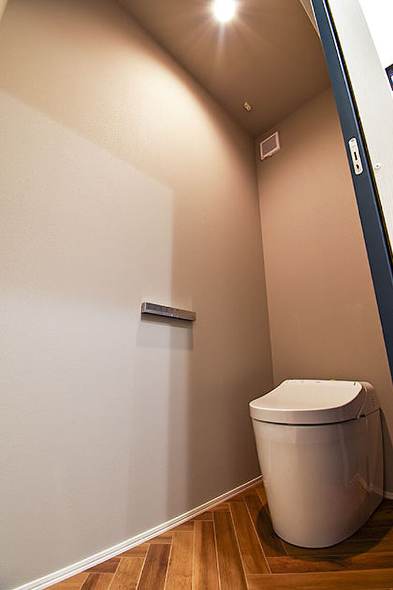 ワイケイホーム株式会社の公式画像_トイレ8