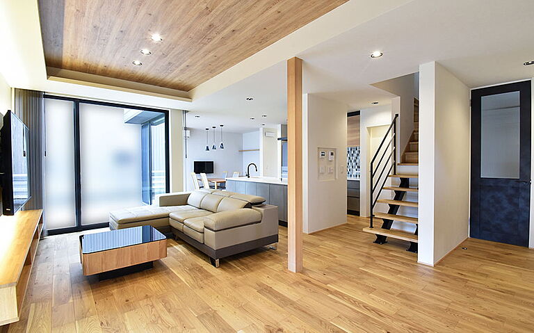 ワイケイホーム株式会社の公式画像_リビング2