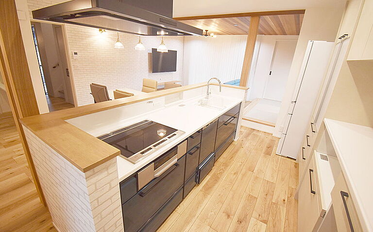 ワイケイホーム株式会社の公式画像_キッチン3