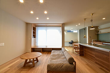 ワイケイホーム株式会社の施工事例「夫婦で料理を楽しむ、心地よい距離感の家」の画像