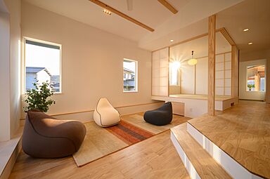 住楽の家の施工事例「変形地を愉しむ、木造ガレージ付き平屋」の画像4