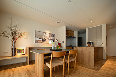 KOYO ARCHITECTSの施工事例「妻鳥町G3ショールーム "テアトル"」の画像3