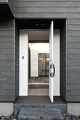 株式会社Style Designの施工事例「8寸屋根のモダンな家」の画像2