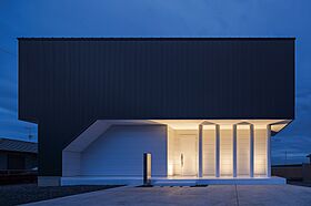 株式会社Style Designの施工事例「凹凸と存在感際立つ家」の画像2