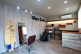 株式会社e-houseの施工事例「仕事も趣味も楽しめる 美容院併設のお家」のメイン画像