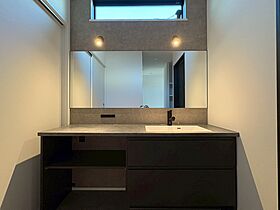 株式会社e-houseの施工事例「内と外でつながる モダンな邸宅」の画像5