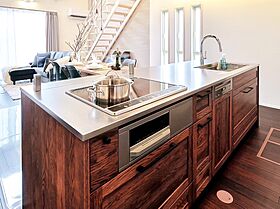 建築工房sakuraの施工事例「インテリアが映える高級感漂う家」の画像1