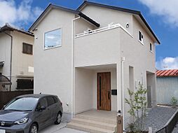 建築工房sakuraの施工事例「差し込む光があたたかい吹き抜けリビングのある家」の画像