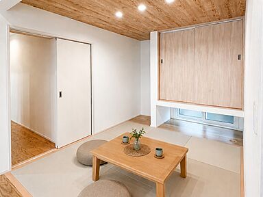 建築工房sakuraの施工事例「のびやかな勾配天井が魅力の平屋」の画像2