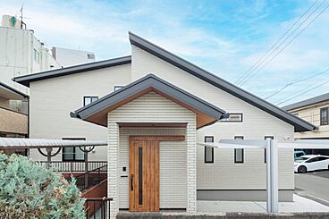 日本ハウスホールディングス 熊本支店の施工事例「熊本市西区 H様邸 2階建 オリジナルタイルの邸宅」の画像