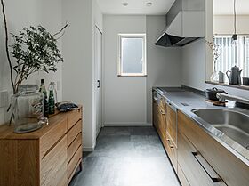 ハウスジャパンの施工事例「メタリックカラーのガルバリウムの家」の画像3