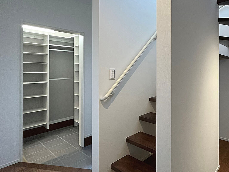 ハウスジャパンの公式画像_玄関5