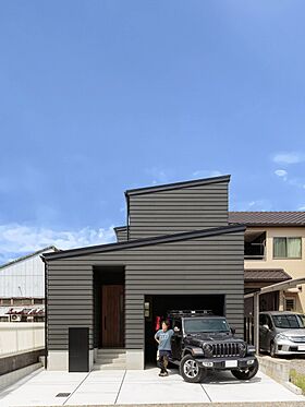 ハウスジャパンの施工事例「【お施主様邸】ガレージハウス/まさに男の城!一人の時間、友人との時間を楽しむお家」の画像10