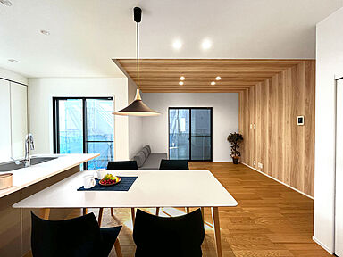 ハウスジャパンの施工事例「★効率的な家事動線が魅力!ワンフロアで家事が片付く家★」の画像1