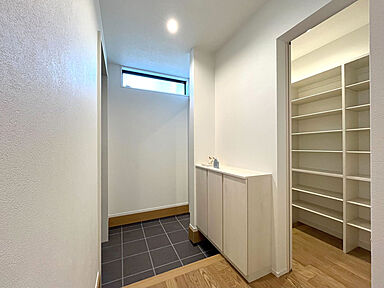 ハウスジャパンの施工事例「★効率的な家事動線が魅力!ワンフロアで家事が片付く家★」の画像6