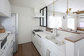 ハウスジャパンの施工事例「【お施主様邸】こだわりを詰め込んだアメリカンスタイル / 白×ヴィンテージの家」の画像5