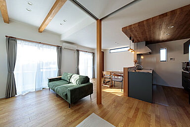 ハウスジャパンの施工事例「【お施主様邸】『 アウトドア好き家族 』が家でも外でもワクワクする家」の画像2