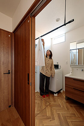 ハウスジャパンの施工事例「【お施主様邸】『 アウトドア好き家族 』が家でも外でもワクワクする家」の画像5