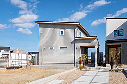 ハウスジャパンの施工事例「自然素材×外と内がつながるナチュラルな家」の画像