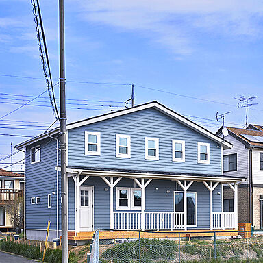 ハウスジャパンの施工事例「カバードポーチのある家」の画像1