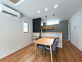 ハウスジャパンの施工事例「★カジュアルモダンテイストの4LDK!キッチン周りの収納が充実したお家」の画像3