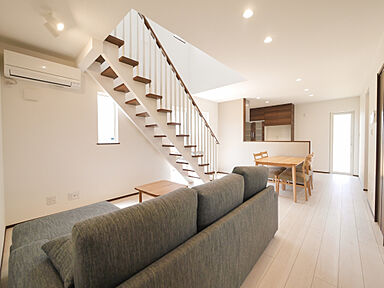 タナカホームズの施工事例「下関市 安岡モデルハウス」の画像1