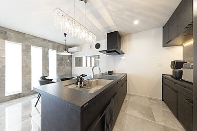 タナカホームズの施工事例「廿日市市 F様邸 お家時間を楽しむこだわり空間」の画像2