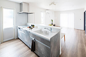 タナカホームズの施工事例「廿日市市 宮内モデルハウス」の画像2