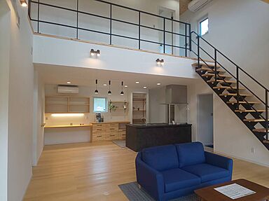 Natural Homeの施工事例「シンプルなカタチで広々ゆったりとしたおうち」の画像2