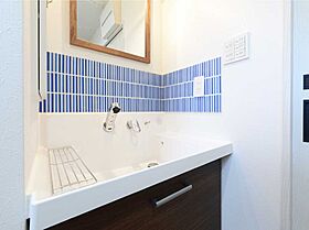 株式会社サンクスホーム 鈴鹿支店の施工事例「梁で魅せる勾配天井リビングのおうち」の画像2