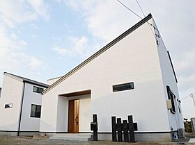 株式会社サンクスホーム 鈴鹿支店の施工事例「ウッドデッキを囲む 暮らしやすい平屋建」の画像3