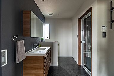 株式会社サンクスホームの施工事例「【究極の平屋】LIMINI -FIN- <リミニ -ファイン- >」の画像5