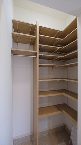 新日本ホームズ株式会社 マリナ通りモデルホームの施工事例「福岡県北九州市 M様邸 想いのこもった優しいナチュラルテイストの住まい」の画像2