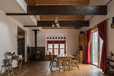 山根木材 【長期優良住宅・耐震等級3・ZEH】を標準採用の施工事例「湖畔の別荘」の画像1