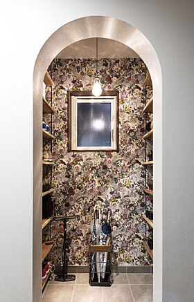 山根木材 【長期優良住宅・耐震等級3・ZEH】を標準採用の施工事例「家に帰るのが楽しみになるシンプル&シックな洗練空間」の画像4