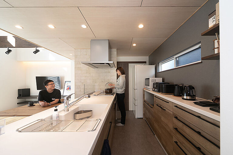 山根木材 【長期優良住宅・耐震等級3・ZEH】を標準採用の公式画像_キッチン6