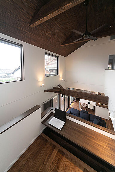 山根木材 【長期優良住宅・耐震等級3・ZEH】を標準採用の施工事例「家族が集まる開放感のある家」の画像3