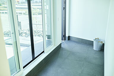 SOUSEI株式会社 *オンライン接客対応店の施工事例「SOUSEI LOUNGE」の画像1