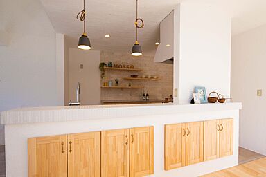 建築士夫婦とつくる家 株式会社モスハウス田端の施工事例「スペインタイル張りの八角形ダイニングがある家-神戸市灘区-」の画像3