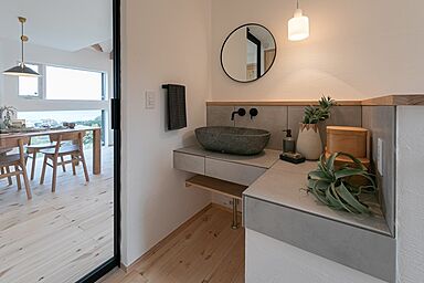 建築士夫婦とつくる家 株式会社モスハウス田端の施工事例「大阪湾を一望する淡路島の無添加住宅」の画像6