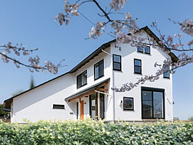 建築士夫婦とつくる家 株式会社モスハウス田端の施工事例「神戸市西区 桜並木の丘の無添加住宅」のメイン画像