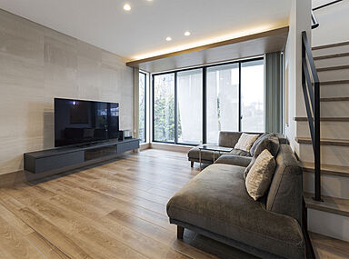 株式会社アイ工務店 東京支店の施工事例「高い設計自由度を活かした、家事ラク&たっぷり収納の家」の画像3