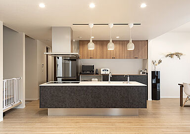 株式会社アイ工務店 東京支店の施工事例「暮らしの中心は吹抜のリビング・広がりを感じる「立体的」な家」の画像2