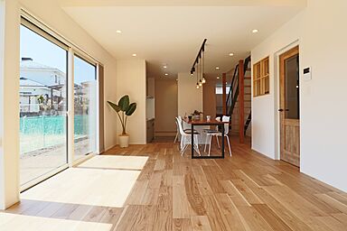 トモノ建築設計事務所 【佐久平スタジオ】の施工事例「新しい暮らし」の画像3