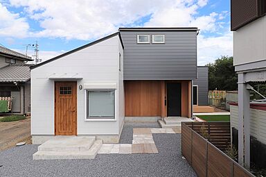 トモノ建築設計事務所 【佐久平スタジオ】の施工事例「ナチュラルヴィンテージな家」の画像