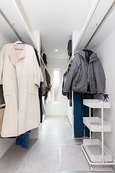 トモノ建築設計事務所 【佐久平スタジオ】の施工事例「家事効率を良くする 充実したランドリールームのある家」の画像6